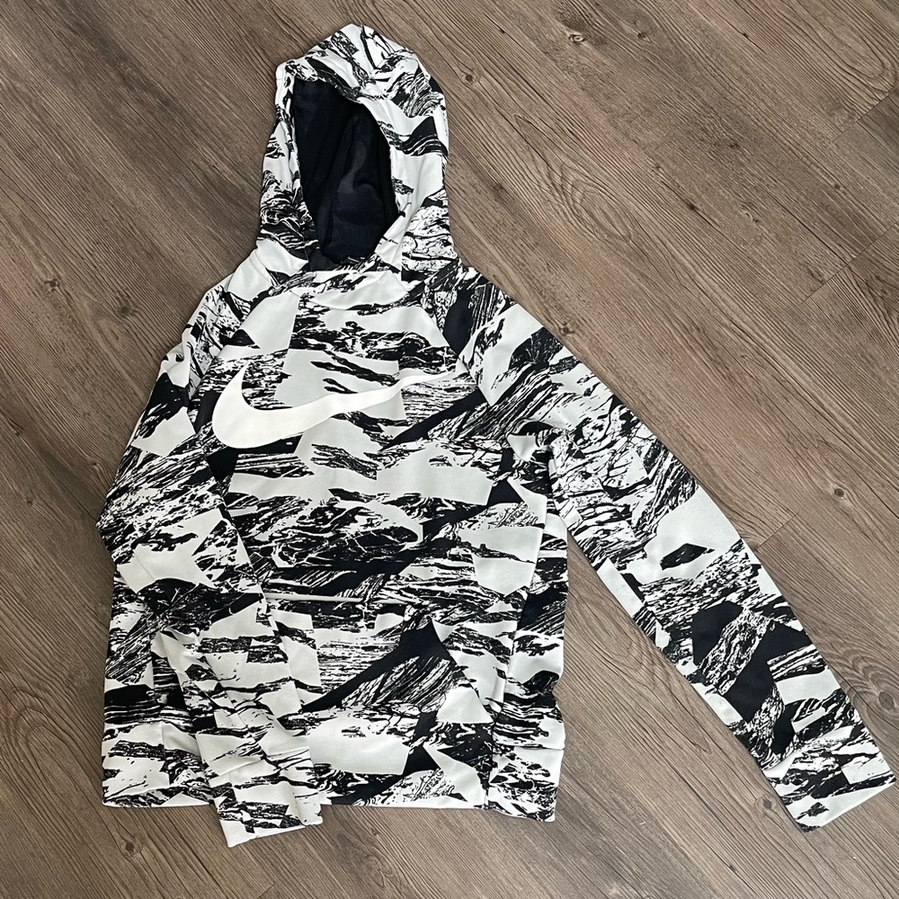 Boys Nike Dri Fit Hoodie size Large